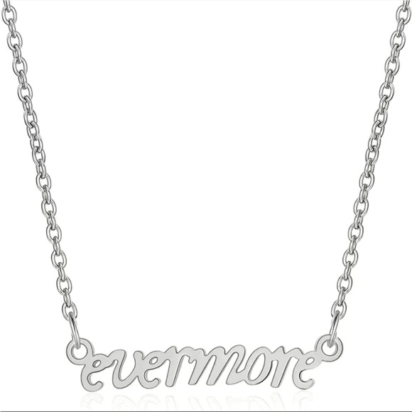 🎵 TAYLOR SWIFT NECKLACES 🎵 - Picture 13 of 16